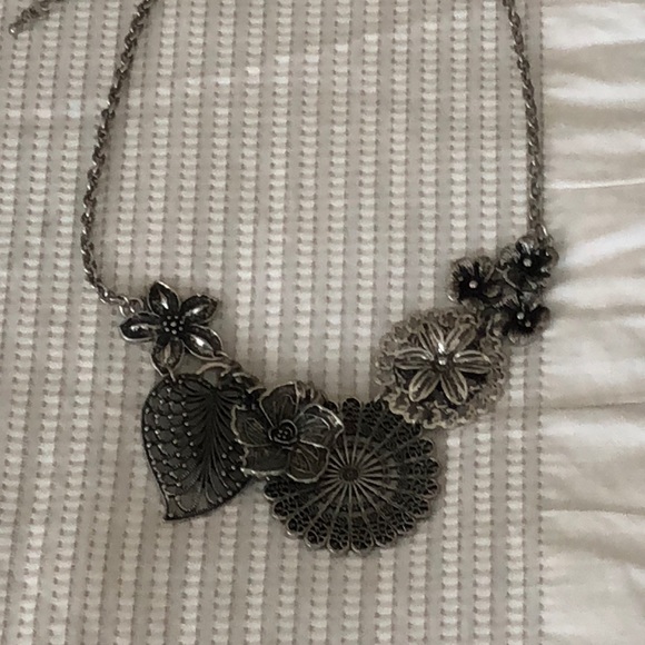 NWOT - Premier Designs Botanical Necklace - Picture 2 of 5